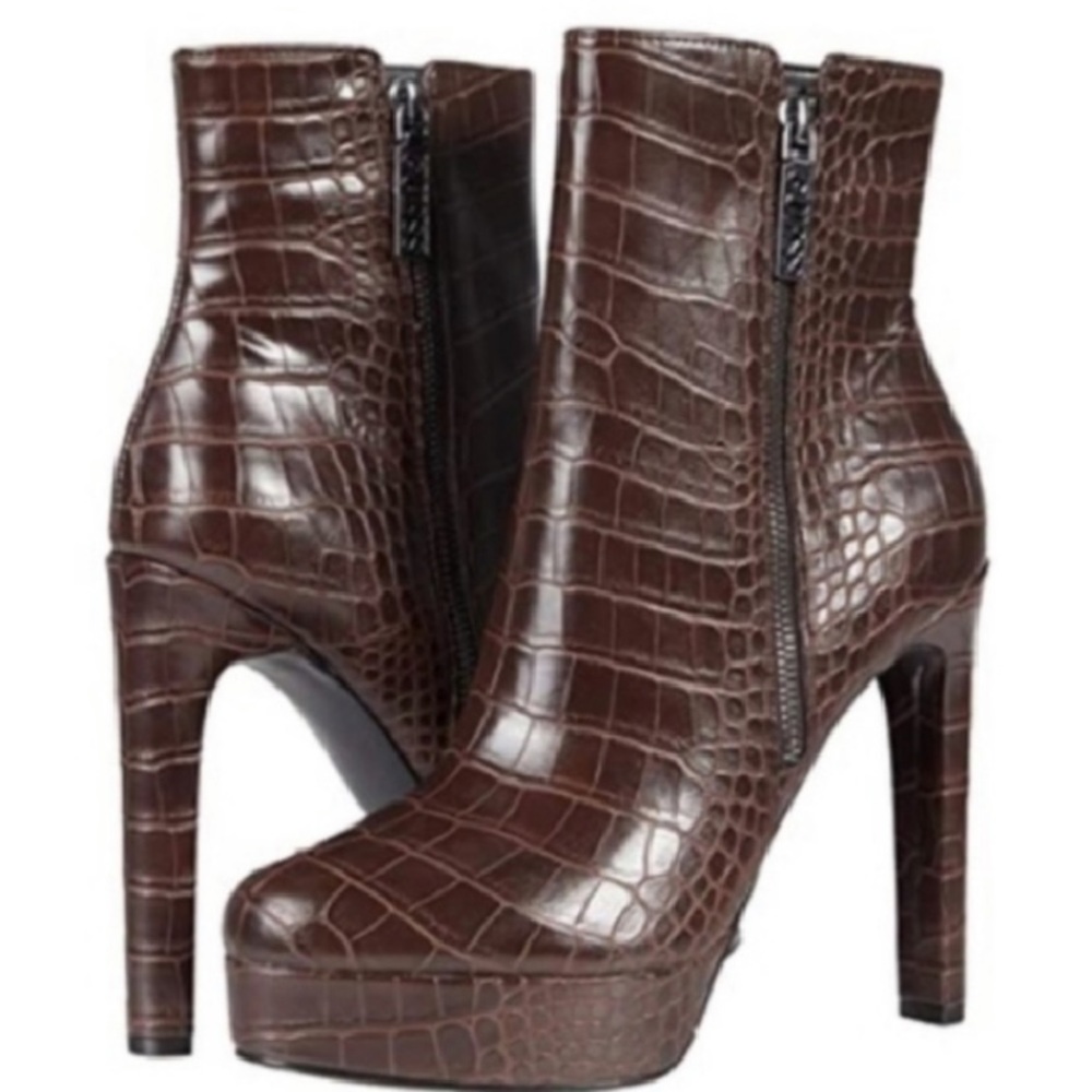 GUESS boots Brand new